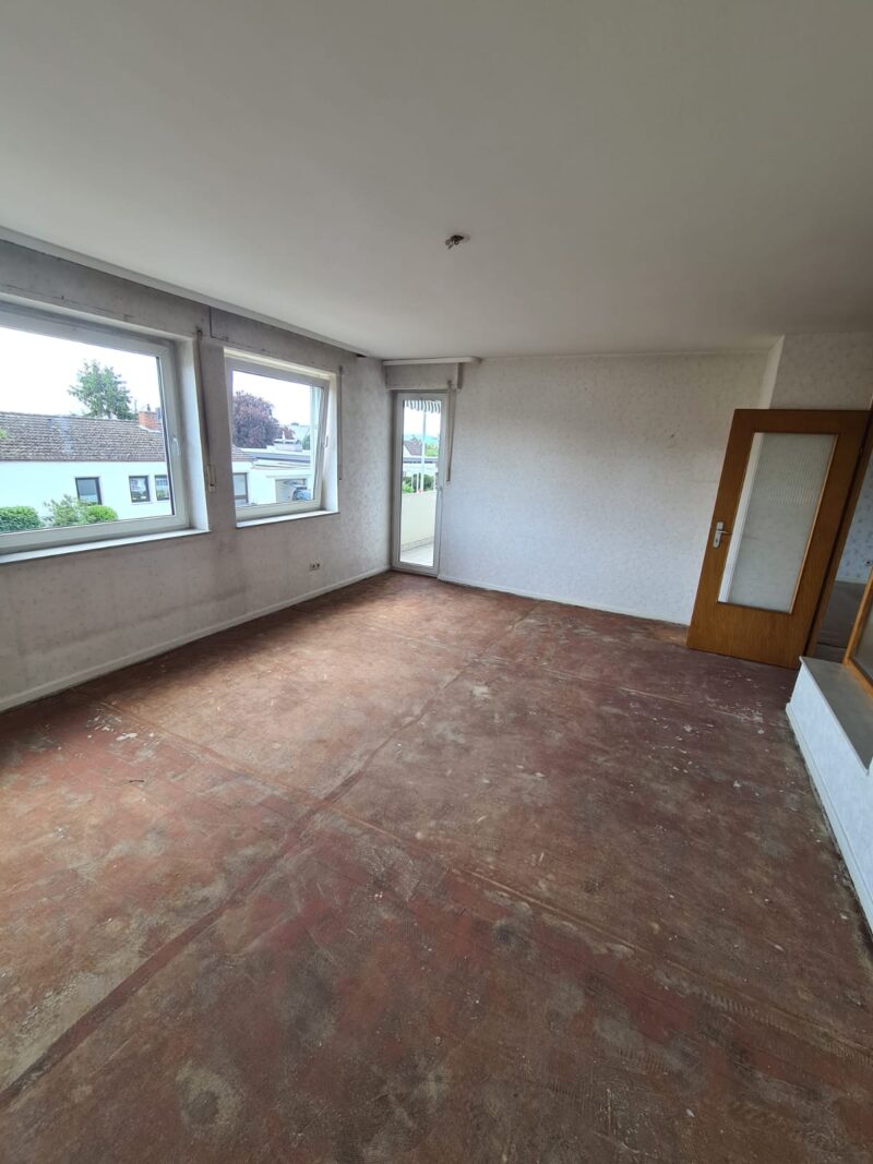 Geräumtes Zimmer nach der Haushaltsauflösung eines ganzen Hauses in Hattersheim